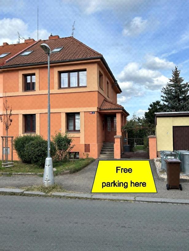 Apartmany U Kubiku Hradec Kralove Exterior photo