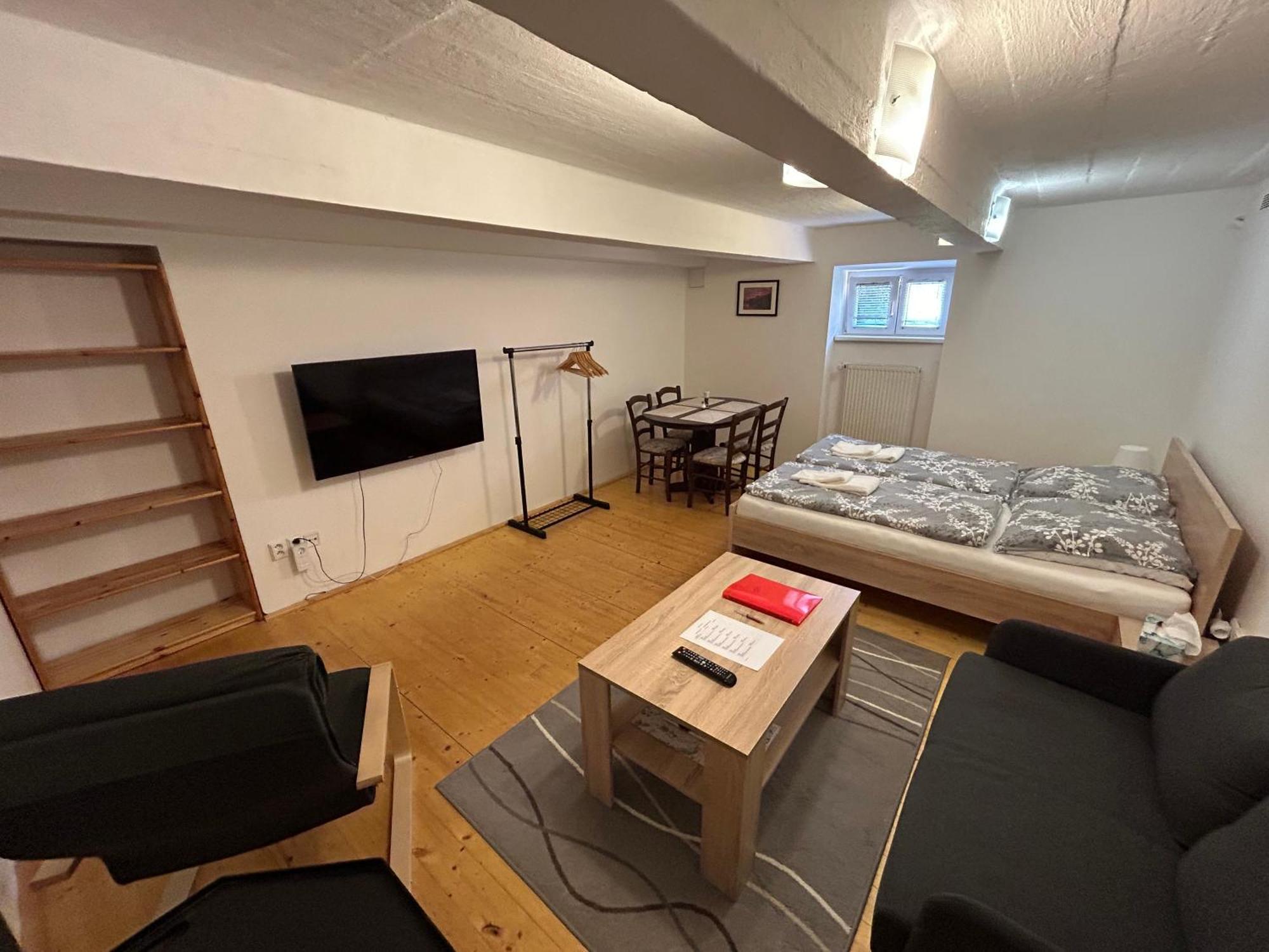 Apartmany U Kubiku Hradec Kralove Exterior photo